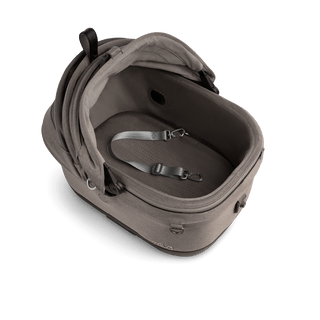 A Maeve iso 5x Wind Pet Car Seat in the fashion merle on an angle showing the mesh liner