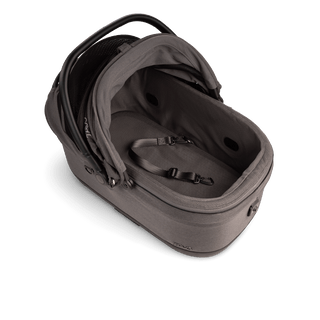 A Maeve iso 6x Wind Pet Car Seat in the fashion ashen on an angle showing the mesh liner