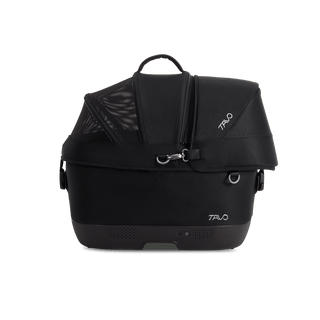 Maeve iso5x Wind pet car seat in the onyx fashion shown from the front with its Side Impact Protection Guard attached.